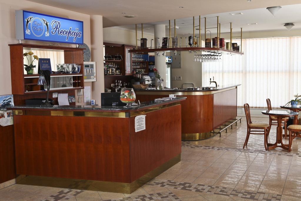 Studio Apartmani Bijeli Delfin Biograd Na Moru Luaran gambar