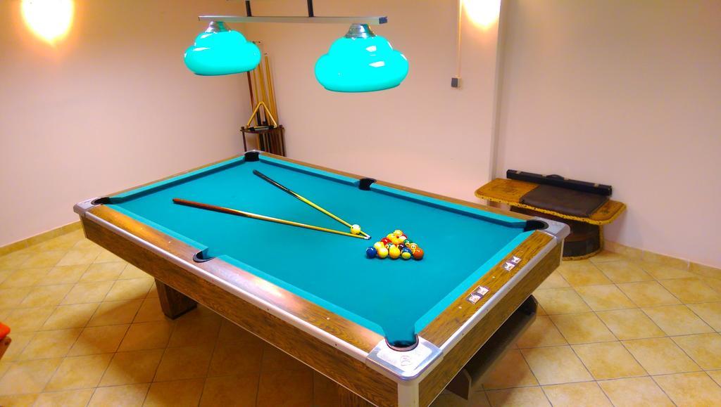 Studio Apartmani Bijeli Delfin Biograd Na Moru Luaran gambar